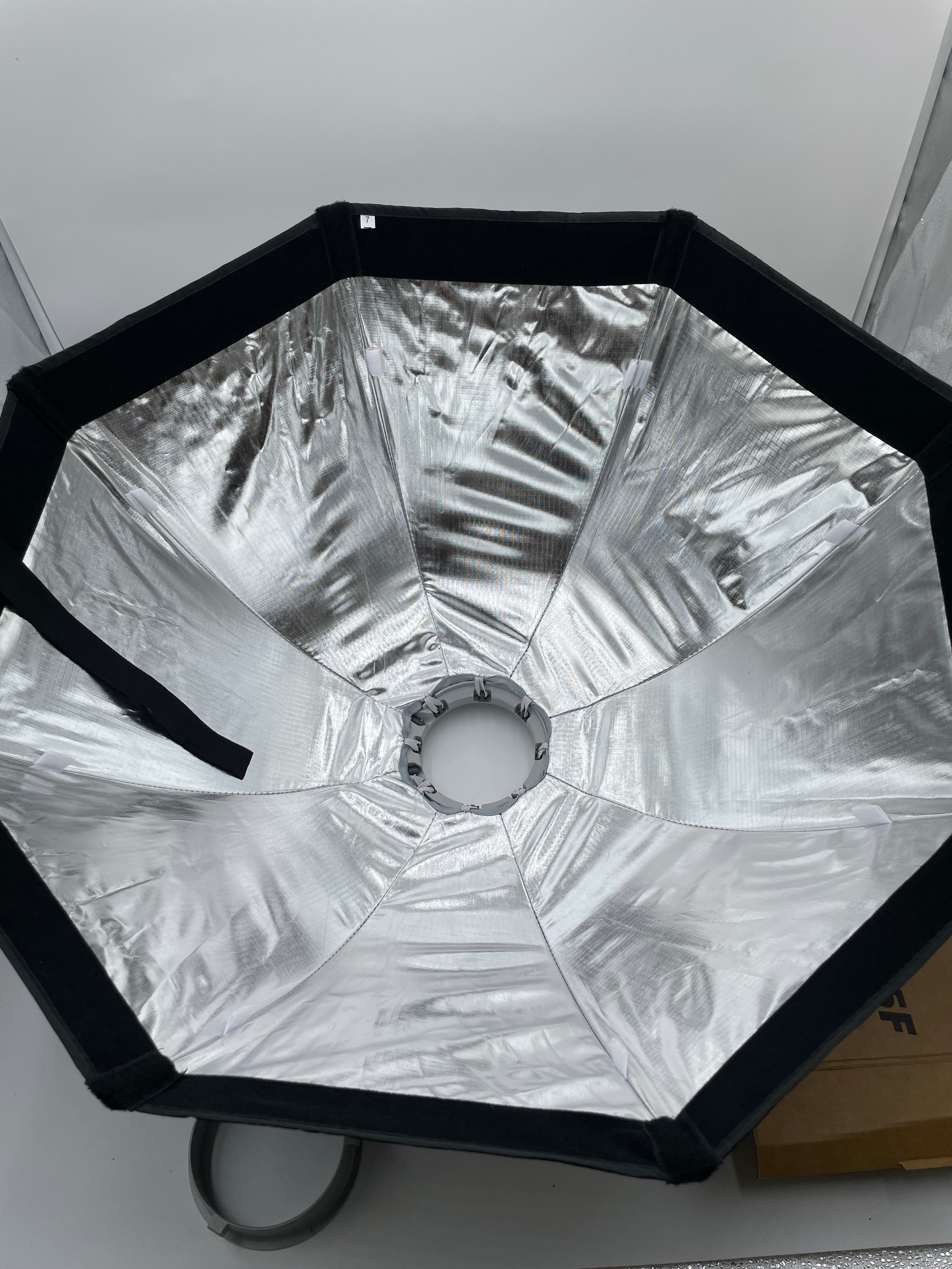 TARION SOFT BEAM OC-65F Quick-Fold Octagonal Softbox (65cm) with Bowens Mount